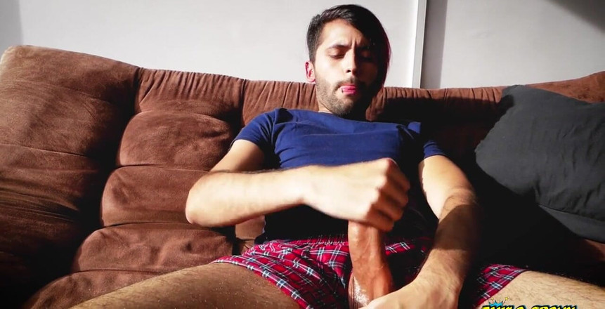 Camilo Brown: Rycker av och stönar vid solnedgången