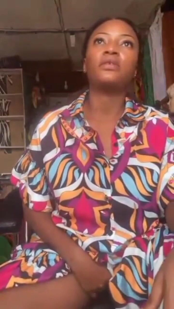 Me and my new slut: Geile mama masturbiert in ihrem laden, öffentliche masturbation, zucker-mama