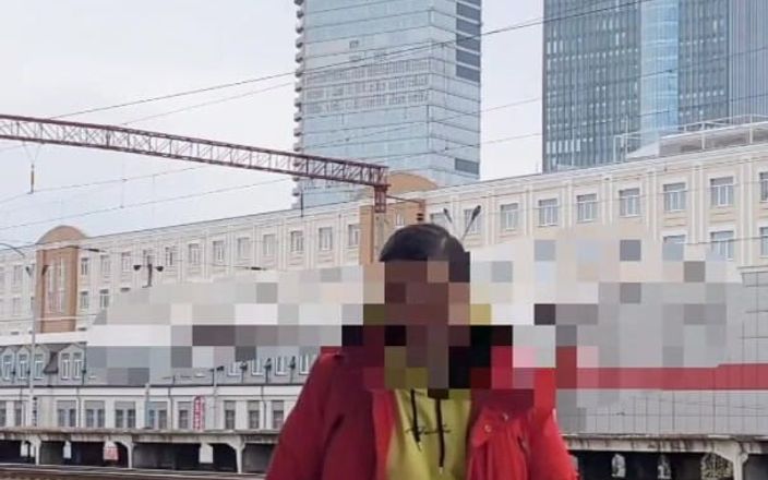 Wanker forever: Velmi sexy riskantní veřejné honění. Moje honění na železničním nádraží