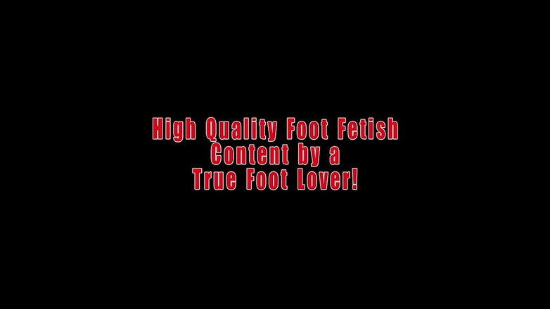 Fucked Feet: Lízání bohyně Luny velikosti 8 nohou!