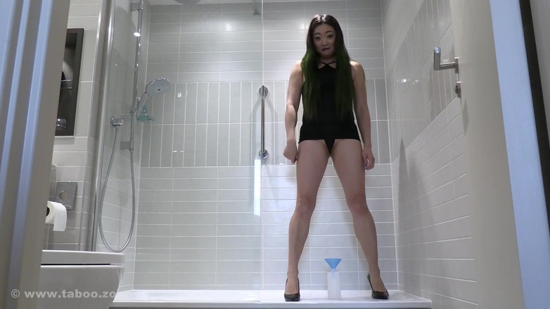 PeeFetish: Pertandingan Long Kencing - Kompilasi