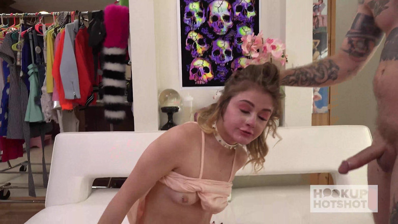 Hookup Hotshot: 金发女郎angel rosalyn sphinx和坏蛋鸡巴一起骑乘！