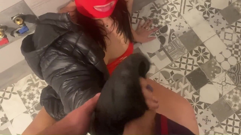 MilfyCalla: 17 Aventurile lui Milfycalla Ep 17 - instalatorul