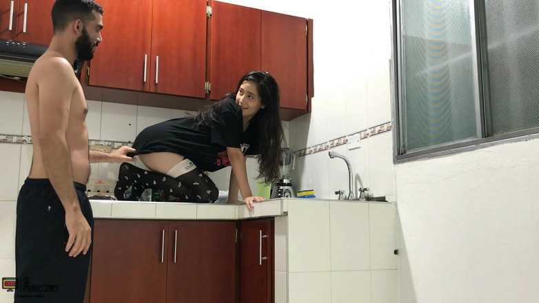 Emma vict: Pareja cachonda follando duro - porno en español