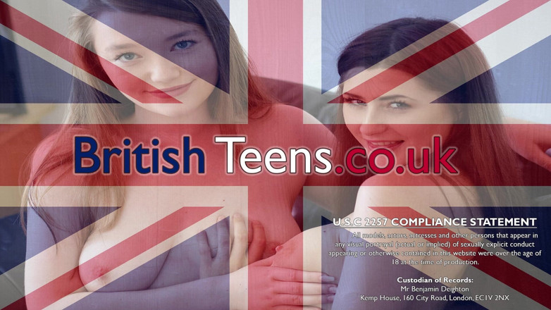 British Teens: Британская 18-летняя девушка использует расческу, чтобы кончить