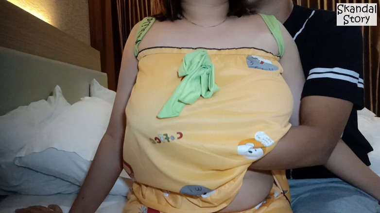 Skandal Story: Nasib membawa saya kepada ibu tiri seksi