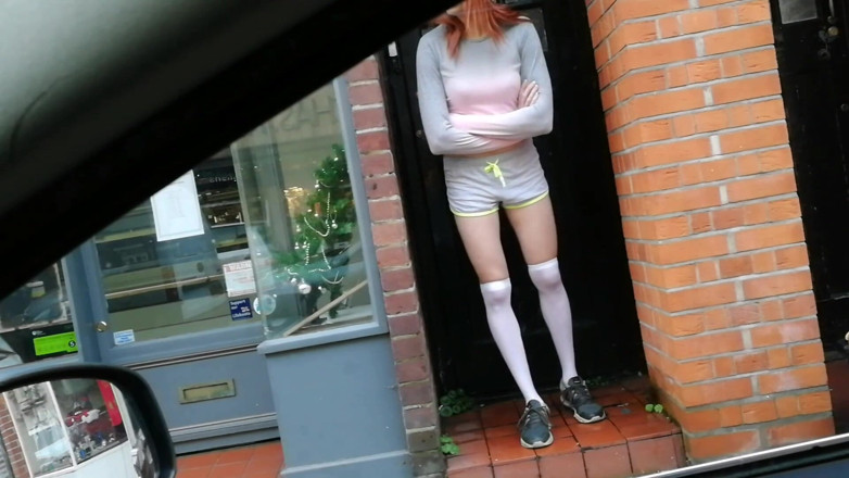The Midnight Minx: Klub jachtowy, wank samochodowy, lampa błyskowa