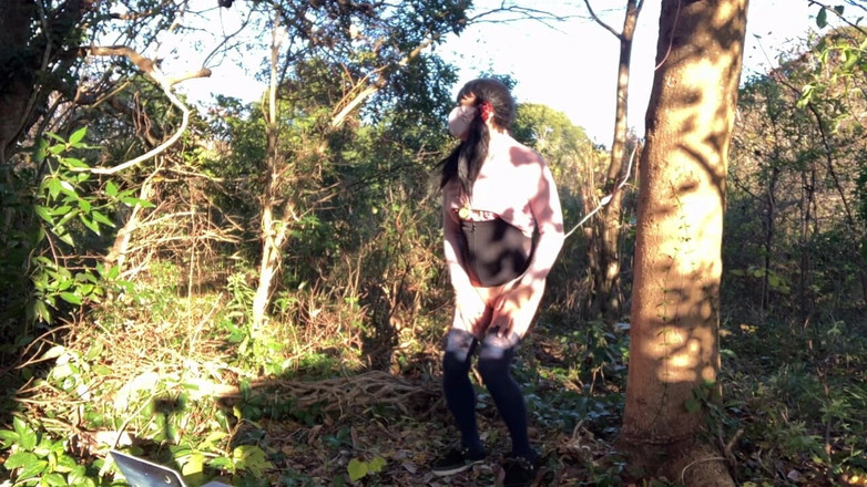 megu2002: Mantar toplamak için dışarı çıktı ve bir vibratör xxxxx buldu