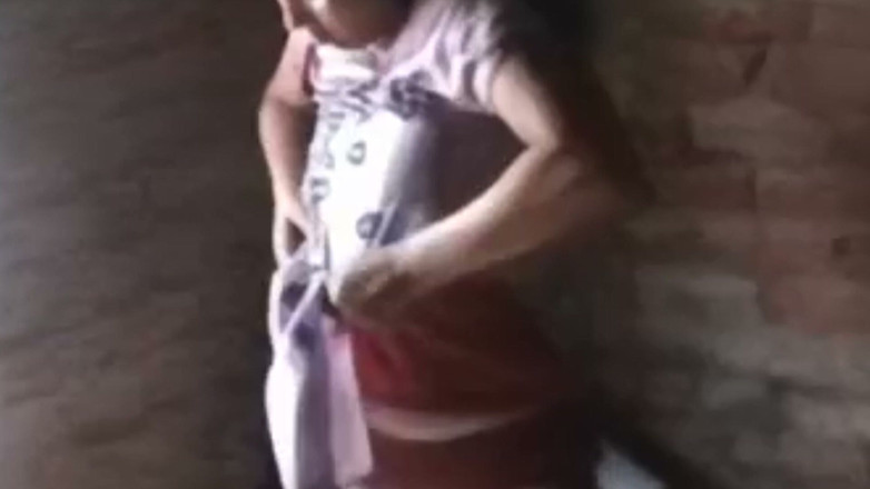 Couple Masti: Jiran India berkongkek di bilik