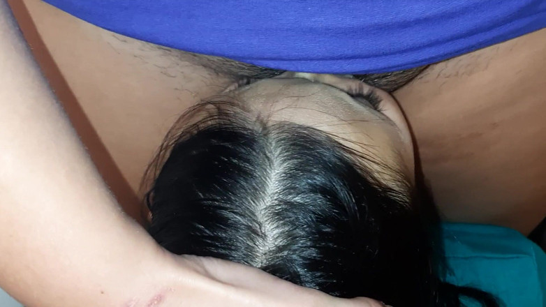 Lesbian-illusion: Moje přítelkyně přišla domů brzy a chytila mě s mojí...