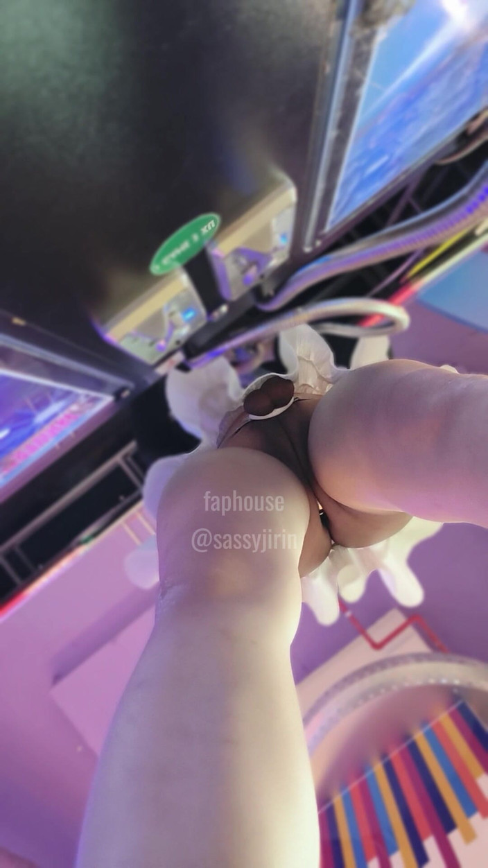 Caged sissy: 케이지 Sissy: 아케이드 1차 시도