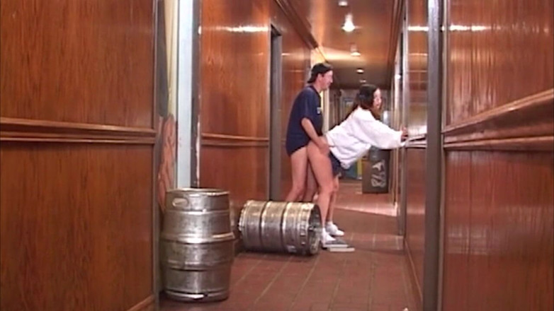 Bangora sluts: Brunette MILF Kelly Rides Cock in Cheerleader Uniform