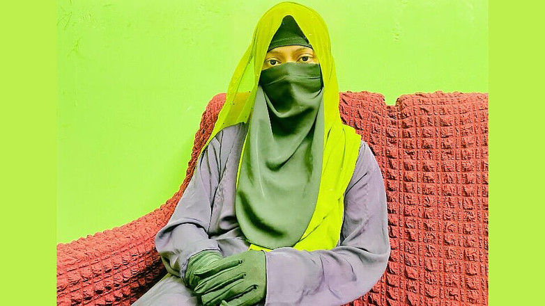 Kaleonjoybd: Üvey kız ne yapıyorsun, ben senin üvey kızın gibiyim