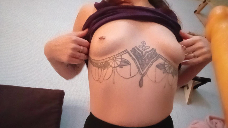 HellENXxOo: 배다른 아들에게 따먹히는 새엄마