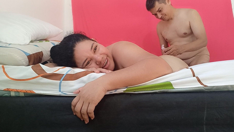 Couple amateur: Pretty Girlfriend Sucking