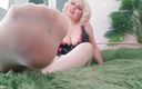 Arya Grander: Fußfetisch-video: sexy beige nylonfüße. Heiße blonde MILf arya Grander