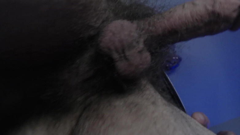 Hunky time: Dominant in einer Lederjacke