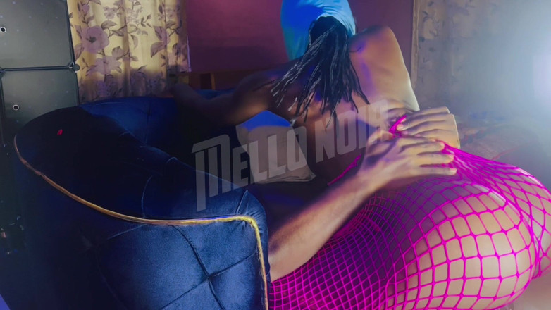 Mello Noir: 在这个黑鸡巴上啪啪