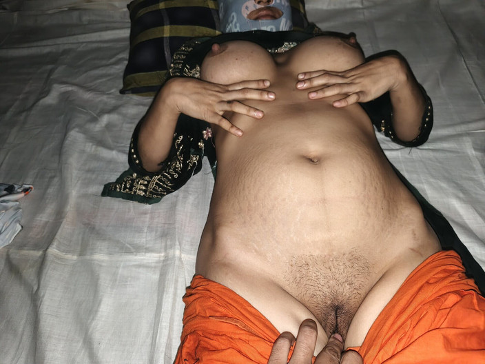 Hot Sudipa: Deshi fofa indiana menina do interior hardcore fodendo por jovem...