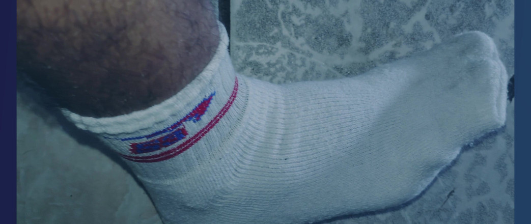 Stink HairyMale: Mijn lichaam van dichtbij, witte sokken aan