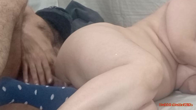 BubbleButtsWife: 큰 후장 핫한 바람피는 마누라 보지 따먹기