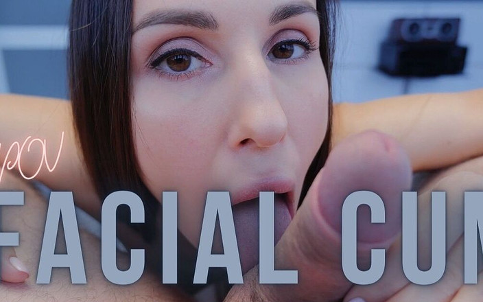 Lilu Moon: Oh mio dio! Questo è un incredibile pompino mattutino profondo e...