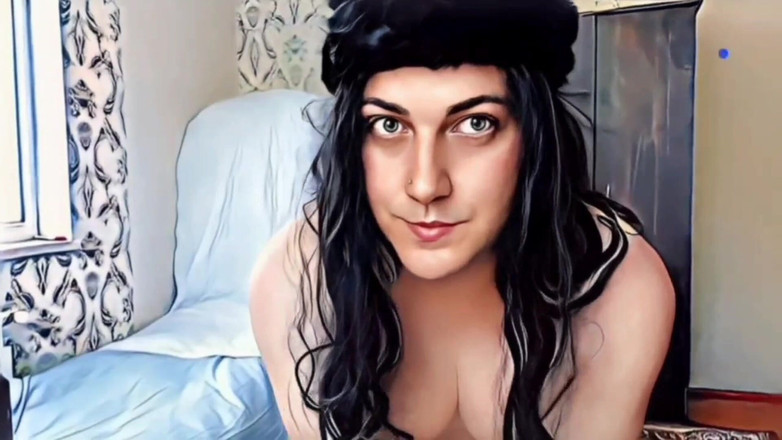 Kitty_Cross: Uimitoare transsexuală perie de păr sub lumina caldă a soarelui...