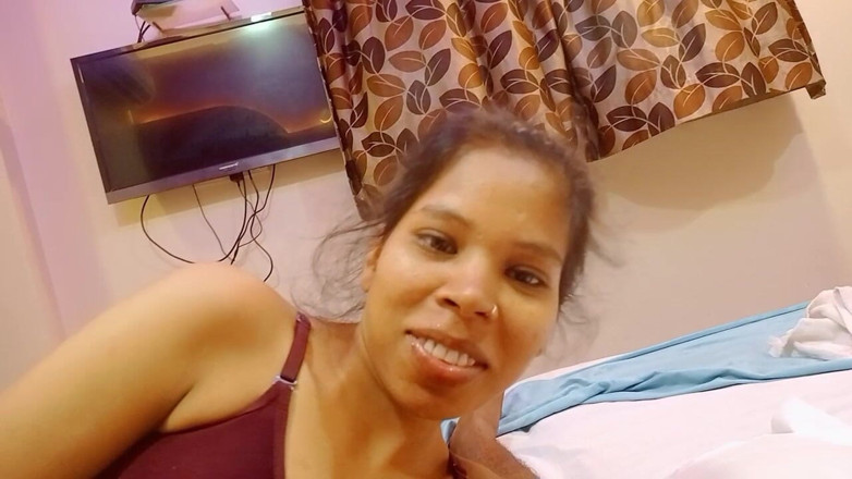 NikiRathod: B3 - Boquete, Peitos E Bunda, Namorada Sexy