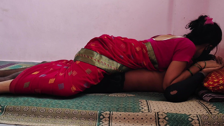 Viralcouple76: Vendo a meia-irmã em casa, eu a fodi muito