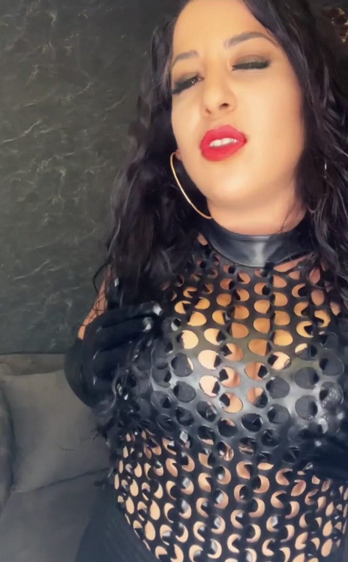 LadyAyse5: Jadi hamba seks saya - bahagian 75