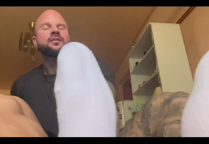 Jasons feet: You Like Your Footjobs with Socks on? or Bare Feet?...