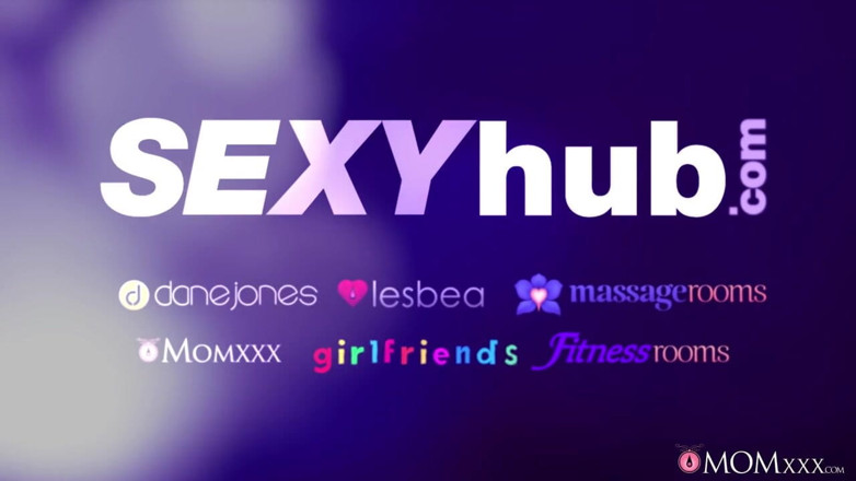 Girlfriends XXX: Girlfriends XXX - Australian Hottie Amuse Adore Is Impressed by Yeri...