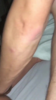 거대한 손으로 내 작은 쪼이는 보지에 피스팅