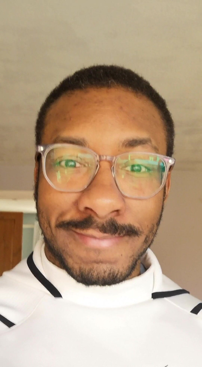 Amadeus: Děkuji, kluci za trvalou podporu. Zítra také udělám dárek, ujistěte...