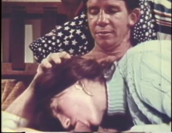 Vintage Usa: Sexy vintage bitch takes a big hard cock in her...