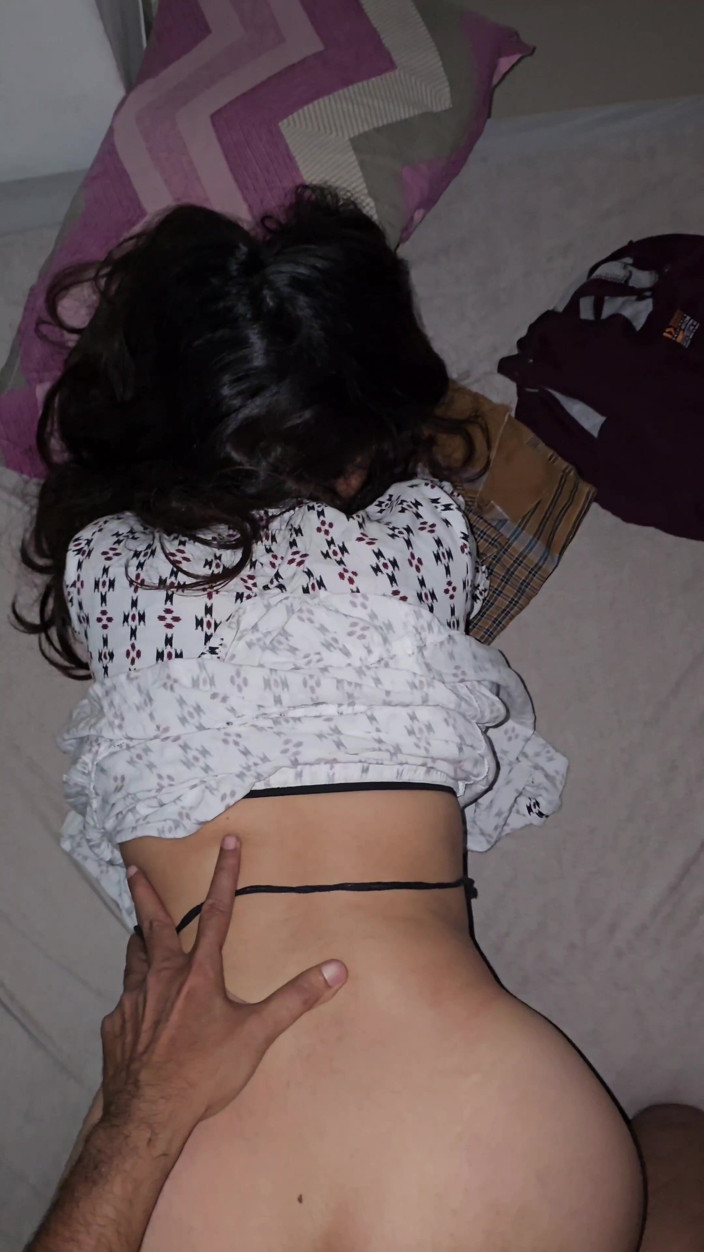 Cinderella_devil: Indian College Ladki Ne Apne Boyfrien Ko Ghar Bula Kar...