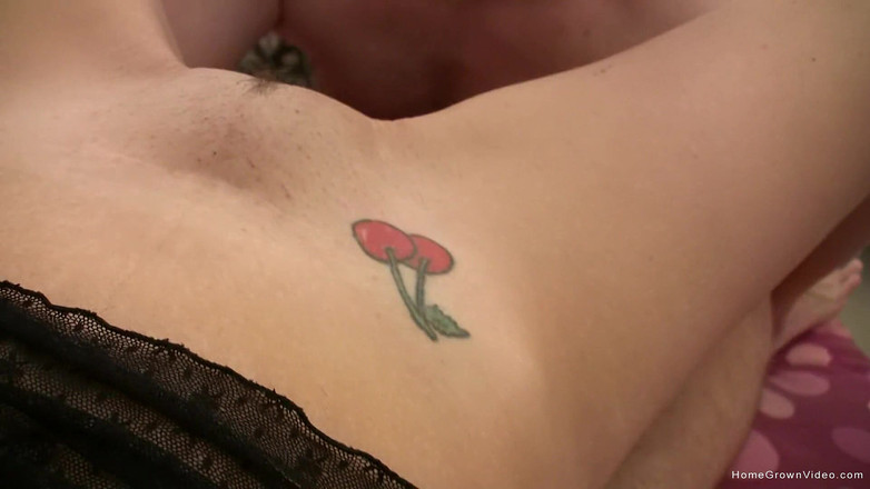 Homegrown Video: Bridgette는 이 일을 위해 무엇이든 할 의향이 있습니다.