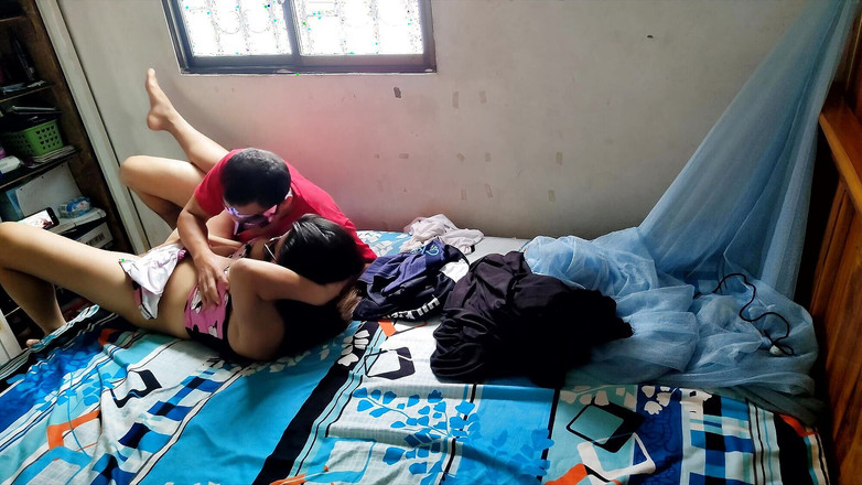 Martin13: 太って汚い継母は、夫の留守中に私と一緒に手作りポルノを作る運試しをします