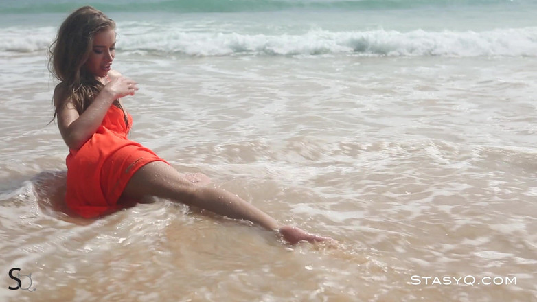 StasyQ: Allaq Rilis Video Stasyq