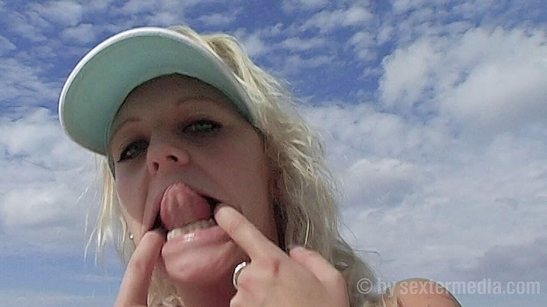 Beachbitches: Pizdă goală pe clipuri