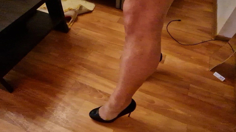 Milosbroz: Practicar caminar antes de correrme con mis nuevos zapatos negros