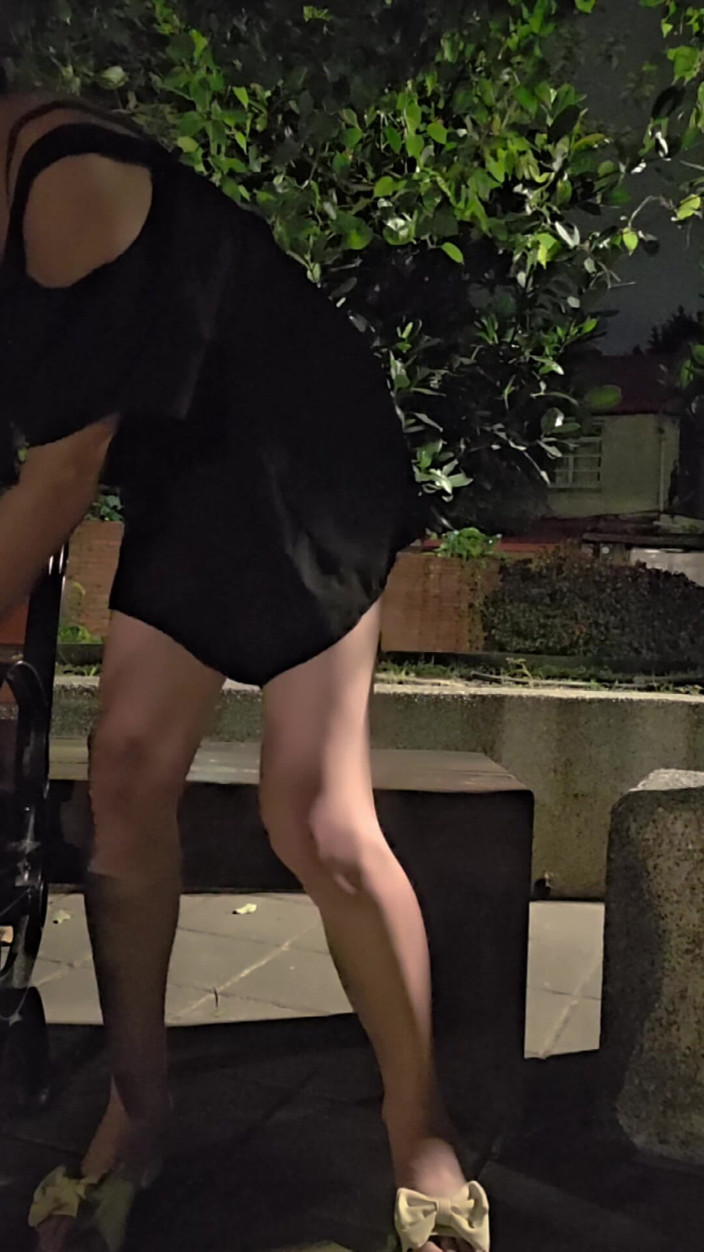 Taiwancdgirl: Roztomilá pseudo-dívka Tingxuan jezdí venku na dvou dildech