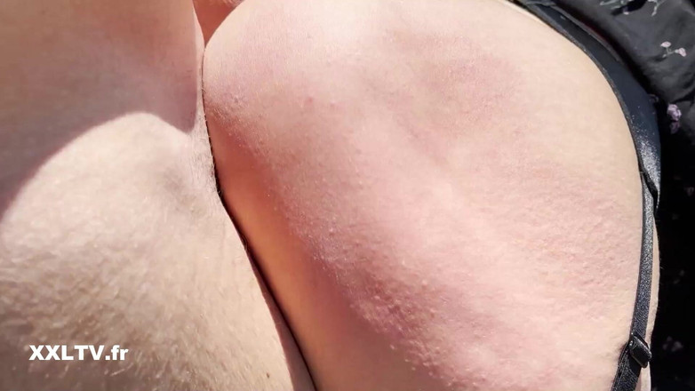 XXLTVFR: Buitenshuis pov met Chloe Duval