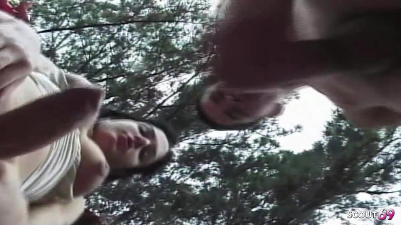 Shemale TS Collection: सेक्सी किन्नर बालों वाली गांड में दुबली लड़के को बाहर चोदती है