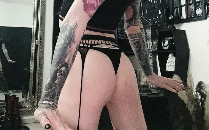 Alex Bike: Un eccitante spogliarello