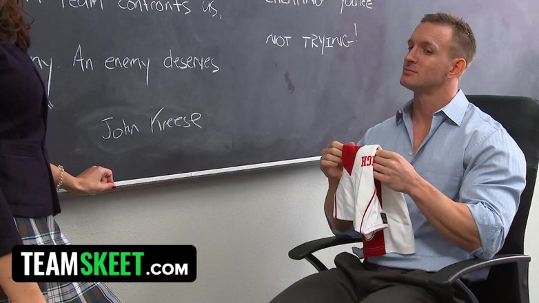 Team Skeet: Slender hot chick lets the horny teacher pound her juicy...