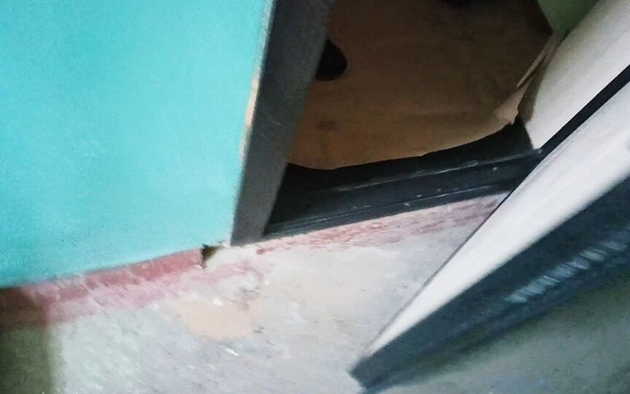 ArchiRusik: Il controller è venuto a controllare i contatori ma ha dato...