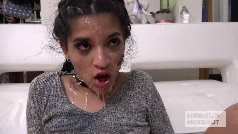 Hookup Hotshot: Gabriella lopez si cewek semok latina dientot habis-habisan sampai mengerang...