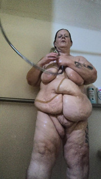 Fat Rolls Dirty Holes Nasty Stepauntie Got Nephew in the Shower