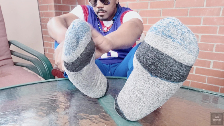 Soft Soleman: I Touch and Show My Male Feet in the Solarium (2025)